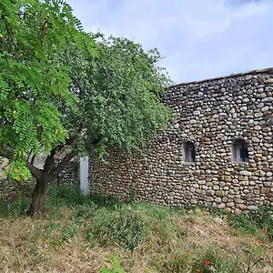 https://la-entrevennes.fr-provencehotel.com